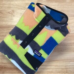 NWT Kids Patagonia Lightweight Synchilla Snap T‎ Pullover- Medium (10)